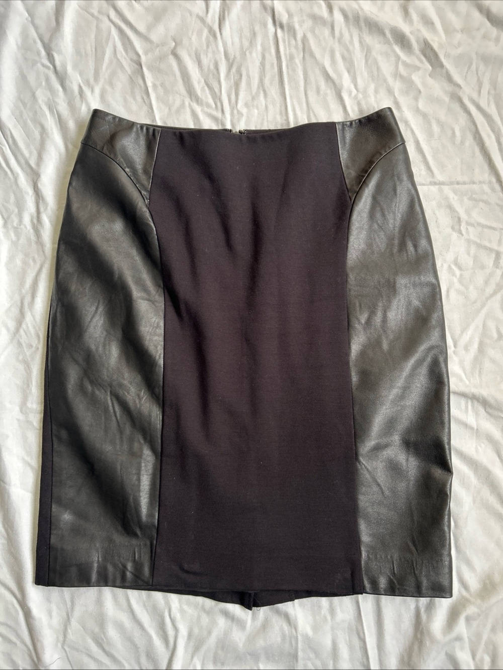 classiques entier Pencil skirt Black Leather Women’s Size 4